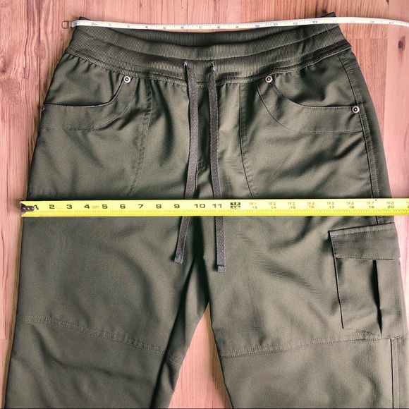 NEW ST. JOHN’S BAY Active Hiking Pants Green Petite XS Women’s NWOT - Picture 7 of 13